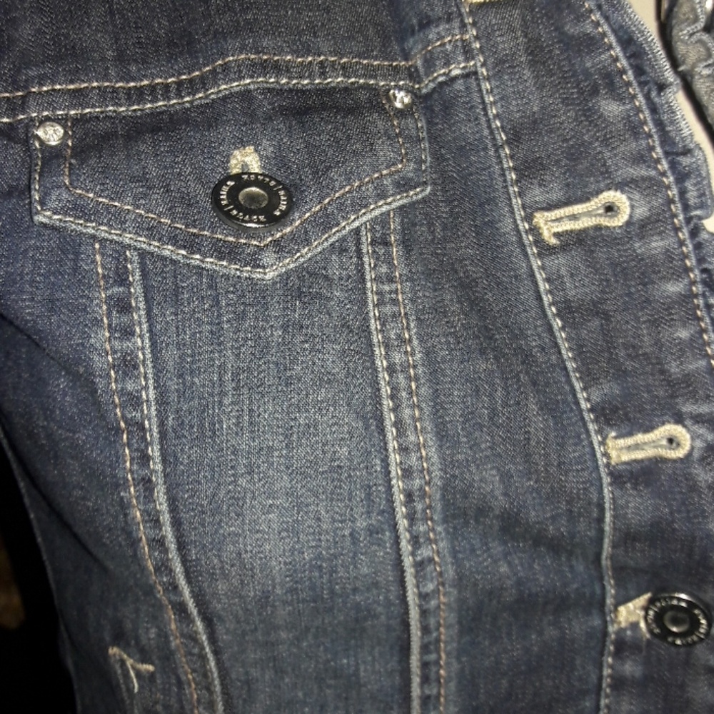 White House/Black Market Jean Jacket - Picture 4 of 8